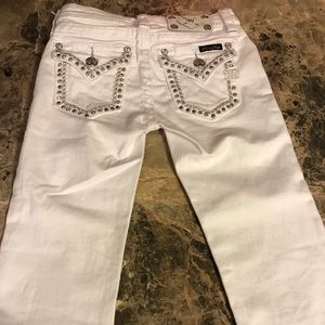 Miss Me White Capri